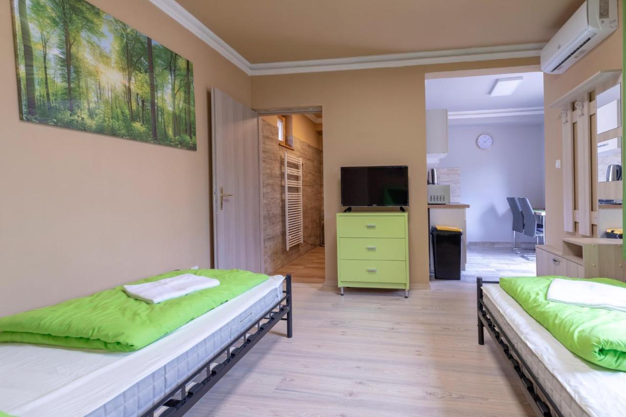 Apartament Ivanhoe Apartman Nyírbátor Zewnętrze zdjęcie