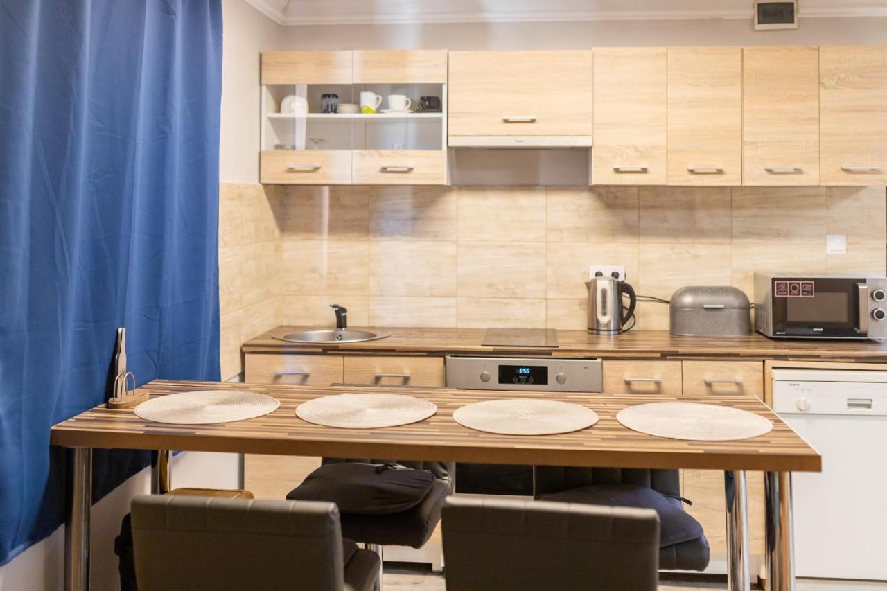 Apartament Ivanhoe Apartman Nyírbátor Zewnętrze zdjęcie