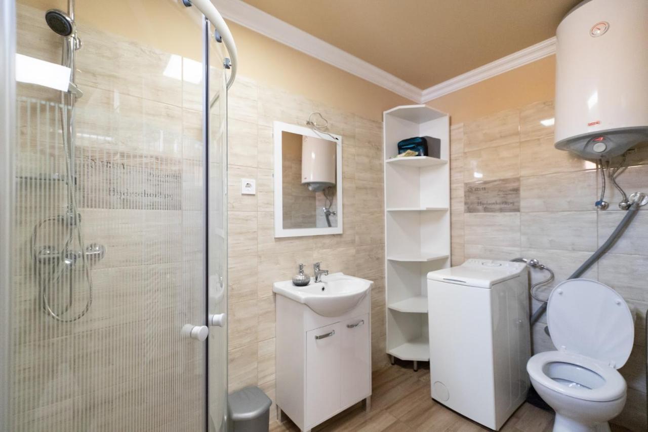 Apartament Ivanhoe Apartman Nyírbátor Zewnętrze zdjęcie