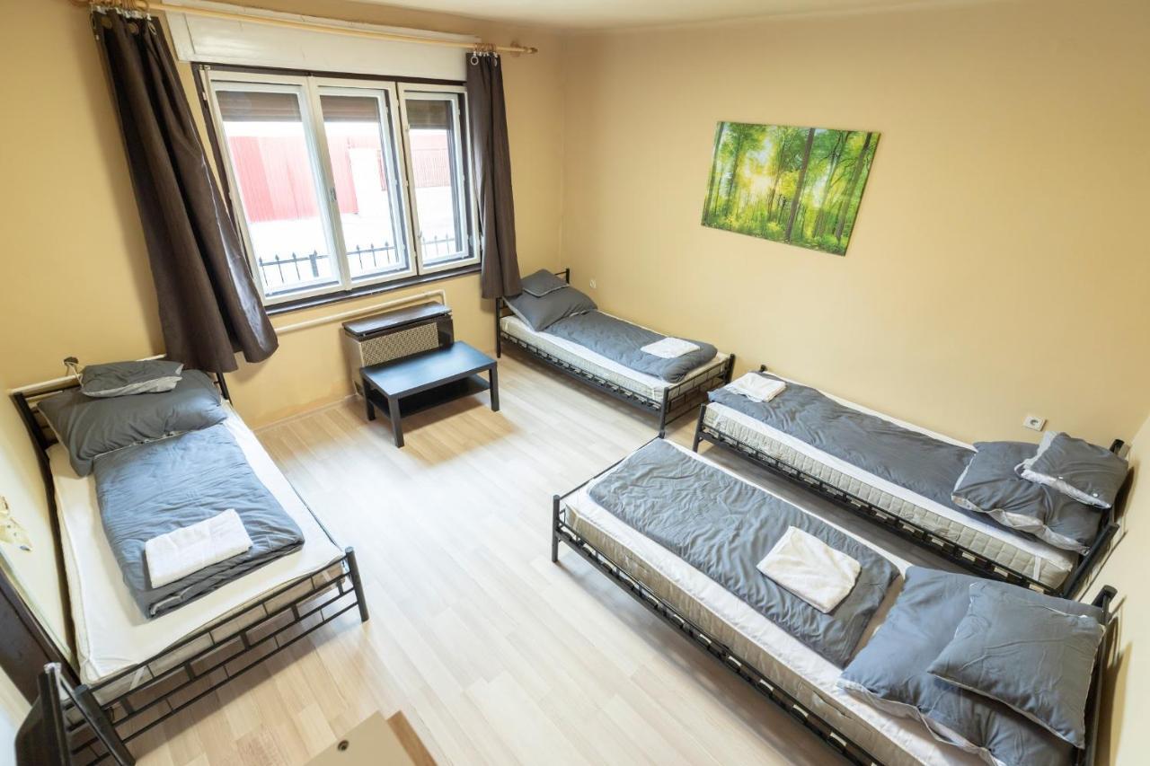 Apartament Ivanhoe Apartman Nyírbátor Zewnętrze zdjęcie