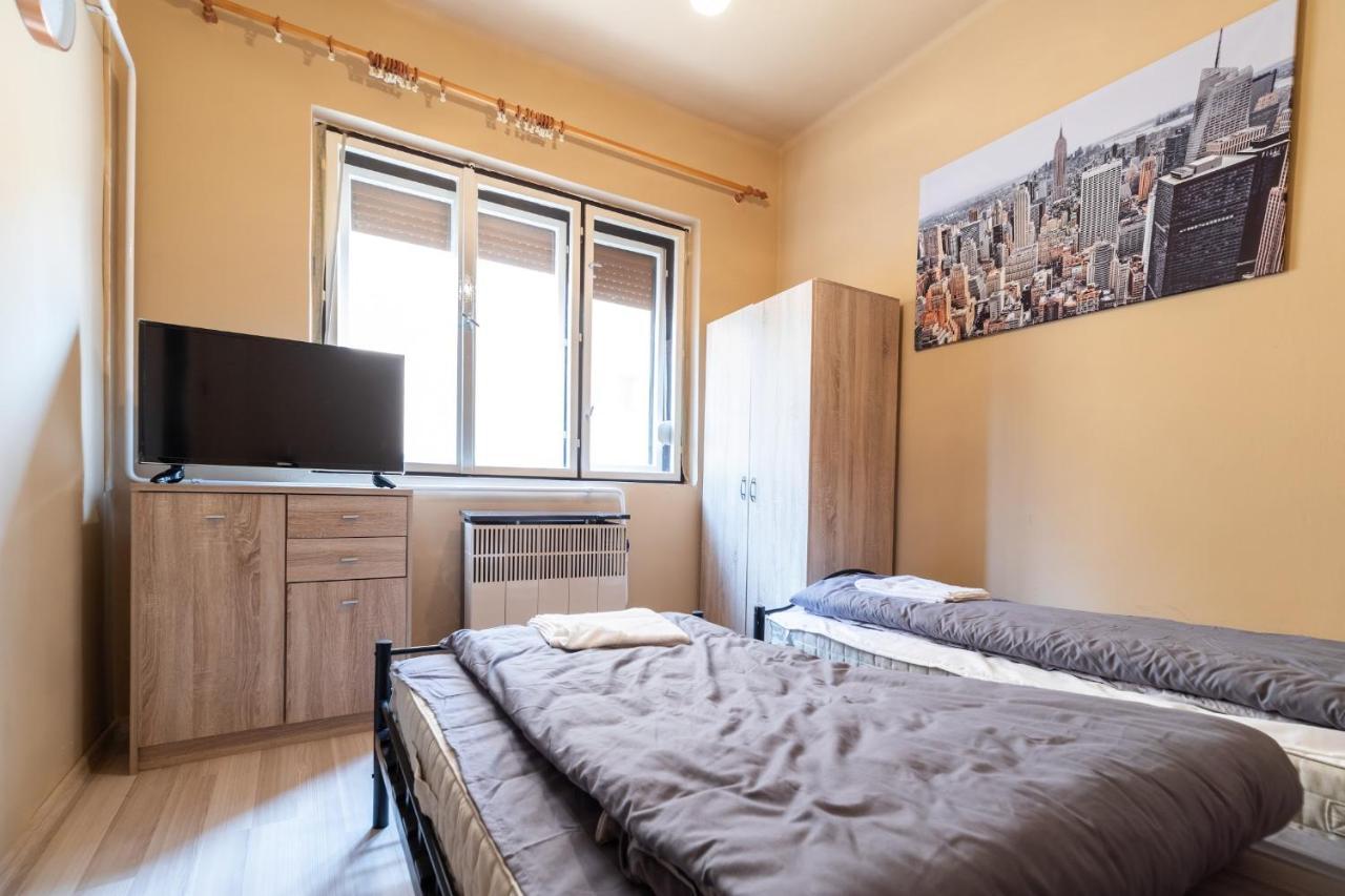 Apartament Ivanhoe Apartman Nyírbátor Zewnętrze zdjęcie
